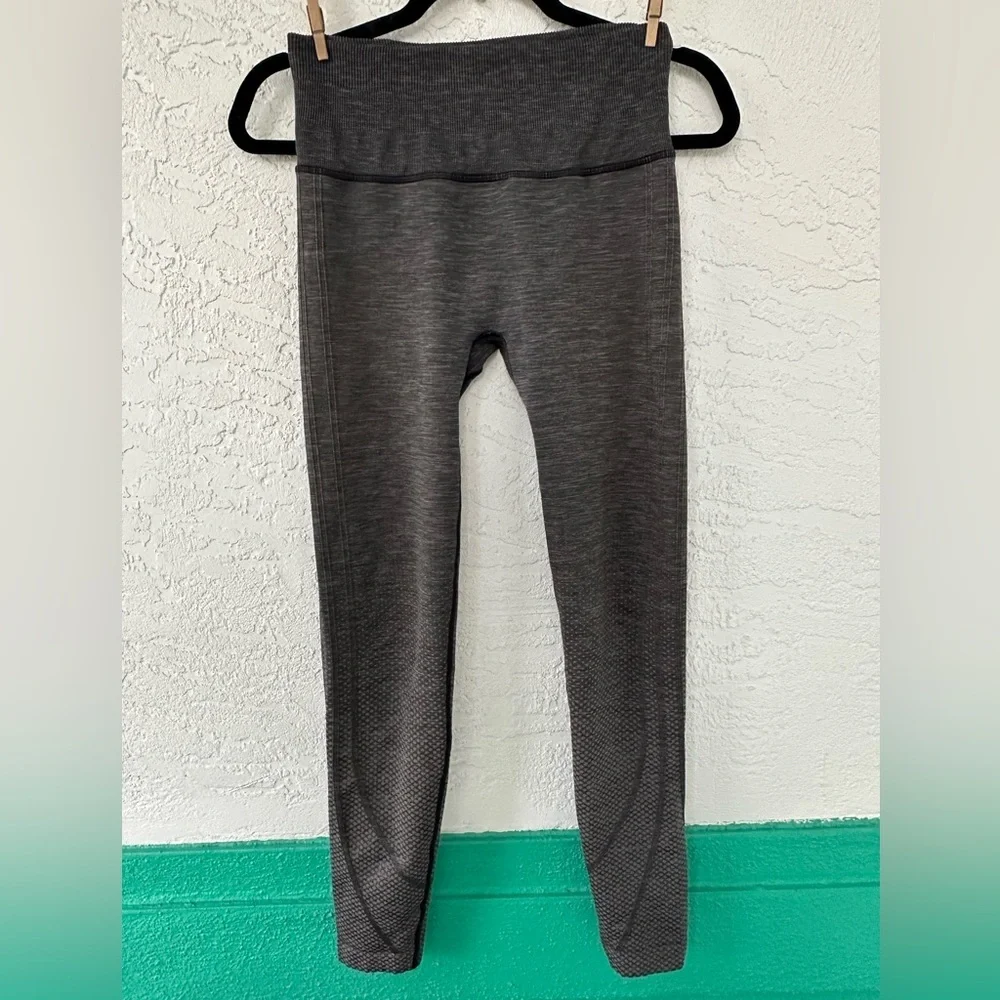 Lululemon Leggings Ready To Run Tights *Evanescent 26” Lunar Rock/Black Size 4 - Picture 4 of 11